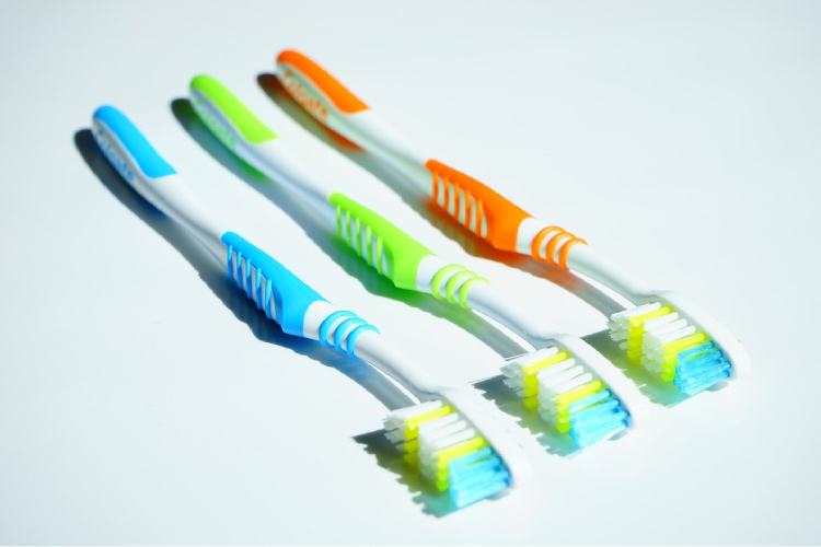 Soft vs Hard Toothbrushes: Which Is Best for Oral Health?